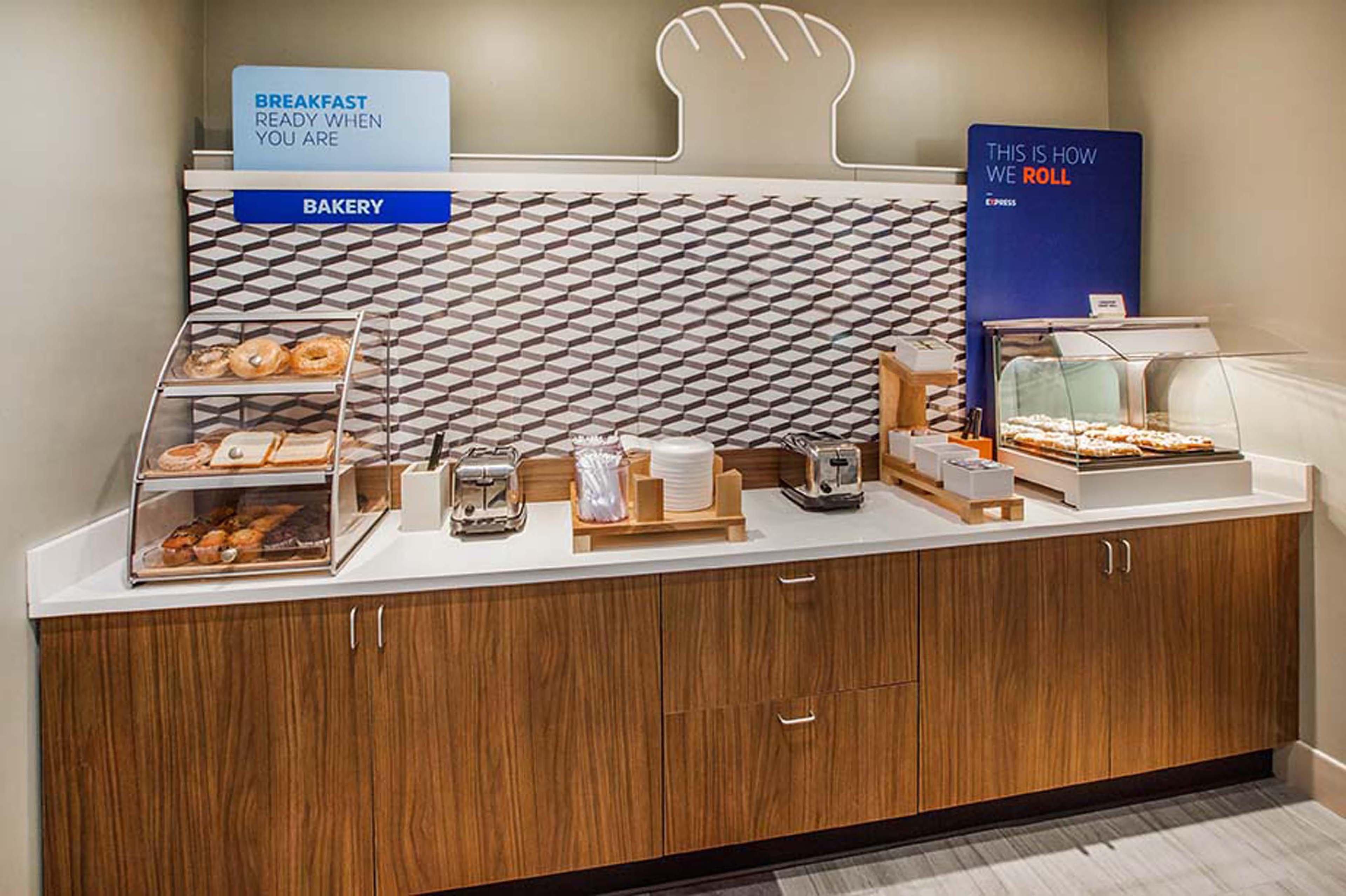 Holiday Inn Express Thunder Bay By Ihg Екстер'єр фото